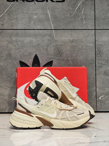 کتونی نایک وی تو کی/سایز ۳۷ الی ۴۵/ساخت ویتنام/Nike V2k Run/ضمانت کالا/فروش تک و عمده