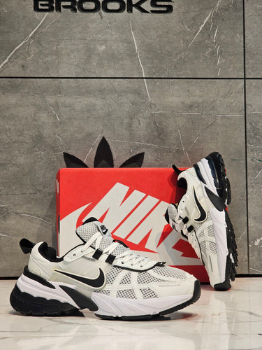کتونی نایک وی تو کی/سایز ۳۷ الی ۴۵/ساخت ویتنام/Nike V2k Run/ضمانت کالا/فروش تک و عمده