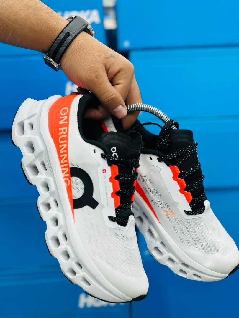 کتونی آن رانینگ کلود مانستر 3 مسترکوالیتی/سایز 40 الی 45/ساخت ویتنام/On Running Cloudmonster 3/ضمانت کالا/فروش تک و عمده