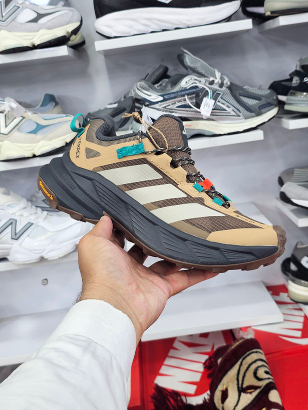 کتونی طبیعتگردی آدیداس ترکس گورتکس مسترکوالیتی/سایز ۴۰ الی ۴۵/ساخت ویتنام/Adidas Terrex GORE-TEX Hiking Shoes/ضمانت کالا/فروش تک و عمده