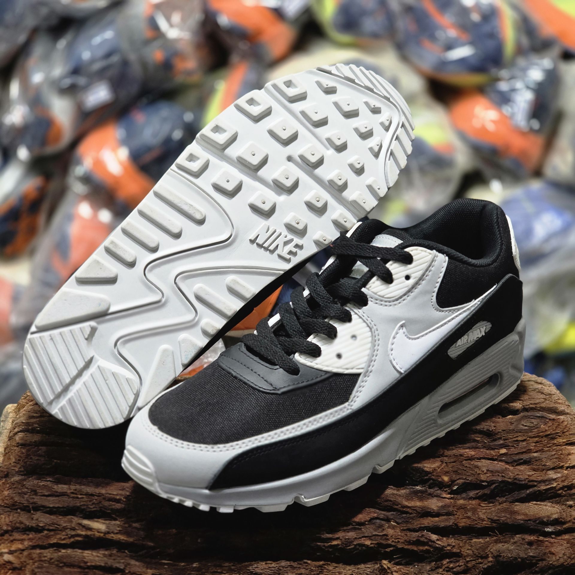 کتونی نایک ایرمکس/ساخت ویتنام/سایز ۴۵/ Nike air max/ضمانت اصالت کالا