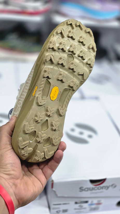 کتونی طبیعتگردی کلمبیا با زیره ویبرام/سایز ۴۰ الی ۴۵/ساخت ویتنام/ Columbia OutDry Vibram/ضمانت کالا/فروش تک و عمده