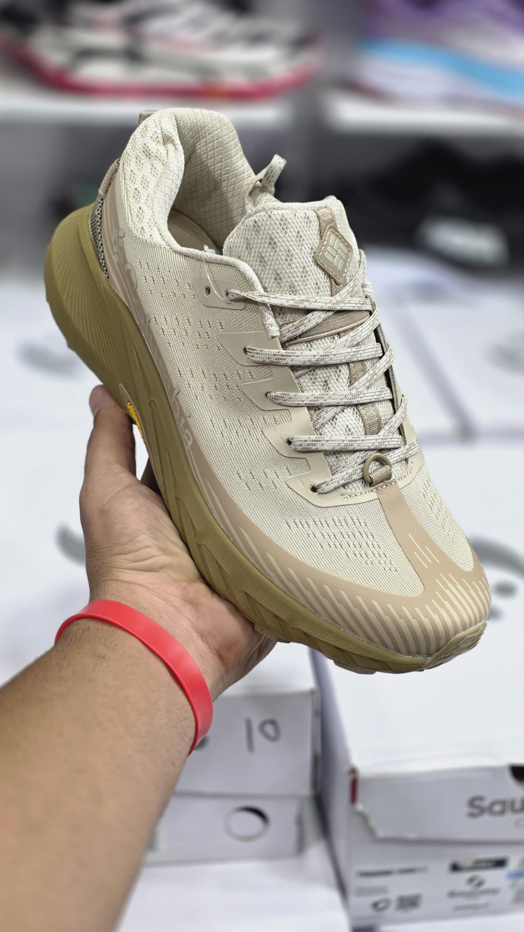 کتونی طبیعت‌گردی کلمبیا با زیره ویبرام/سایز ۴۰ الی ۴۵/ساخت ویتنام/ Columbia OutDry Vibram/ضمانت کالا/فروش تک و عمده