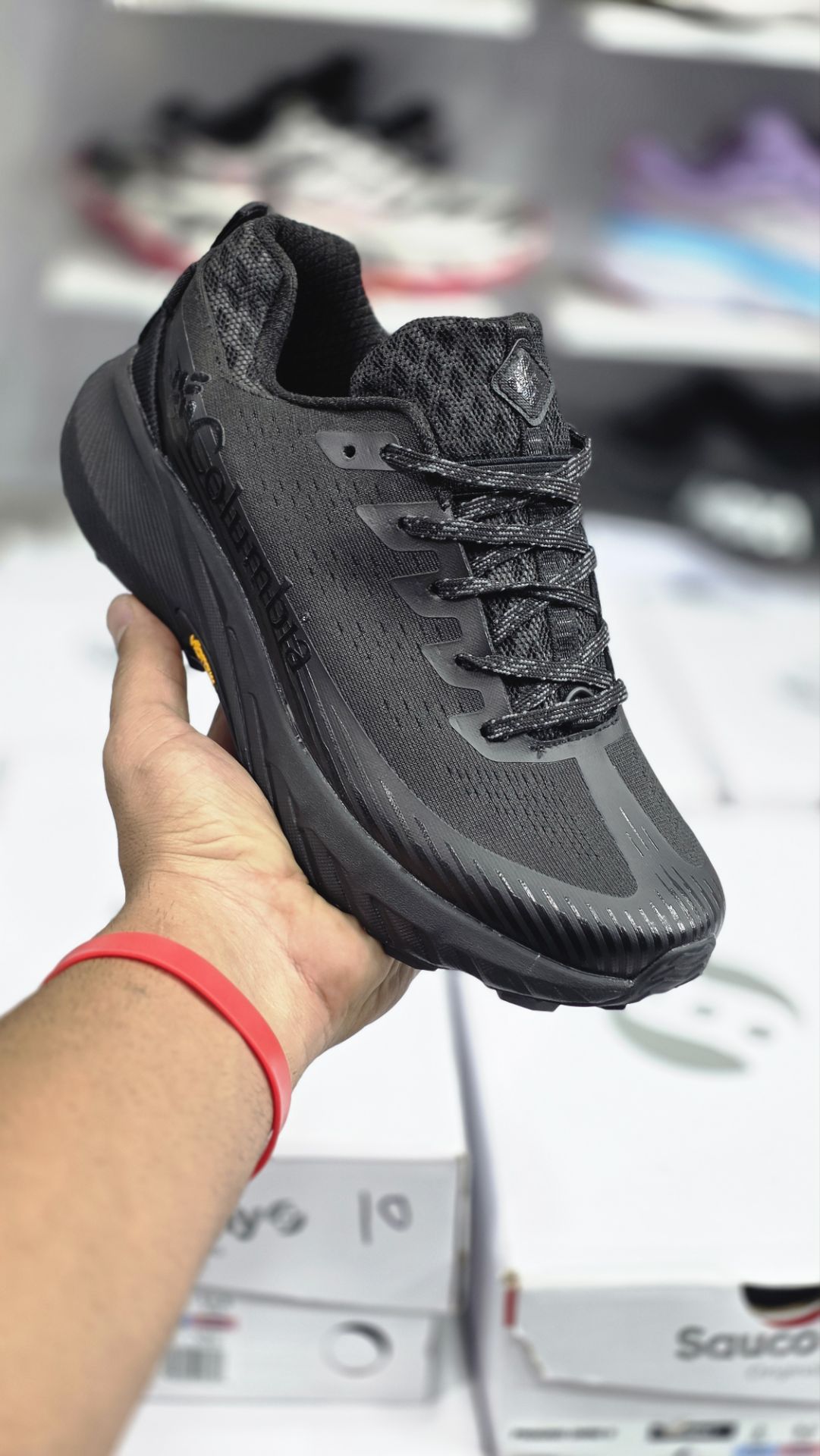 کتونی طبیعت‌گردی کلمبیا با زیره ویبرام/سایز ۴۰ الی ۴۵/ساخت ویتنام/ Columbia OutDry Vibram/ضمانت کالا/فروش تک و عمده