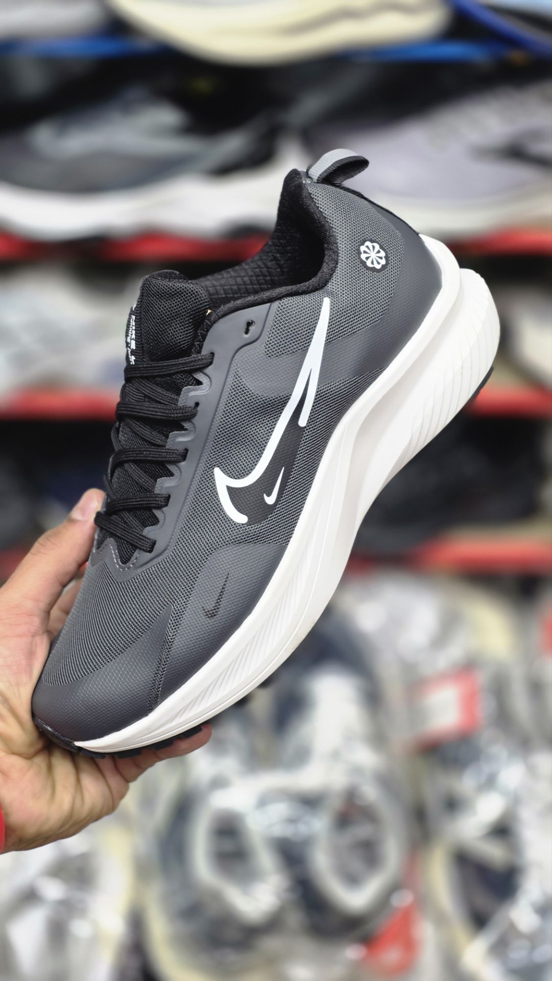 کتونی رانینگ نایک ایر زوم مسترکوالیتی/سایز ۳۸ الی ۴۵/ساخت ویتنام/Nike Air Zoom/ضمانت کالا/فروش تک و عمده