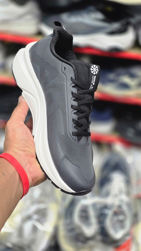 کتونی رانینگ نایک ایر زوم مسترکوالیتی/سایز ۳۸ الی ۴۵/ساخت ویتنام/Nike Air Zoom/ضمانت کالا/فروش تک و عمده
