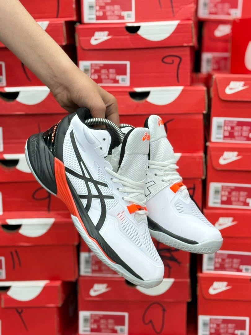 کتونی والیبال اسیکس اسکای الیت FF 2 مسترکوالیتی/سایز ۴۰ الی ۴۵/ساخت ویتنام/ASICS Sky Elite FF 2/ضمانت کالا/فروش تک و عمده