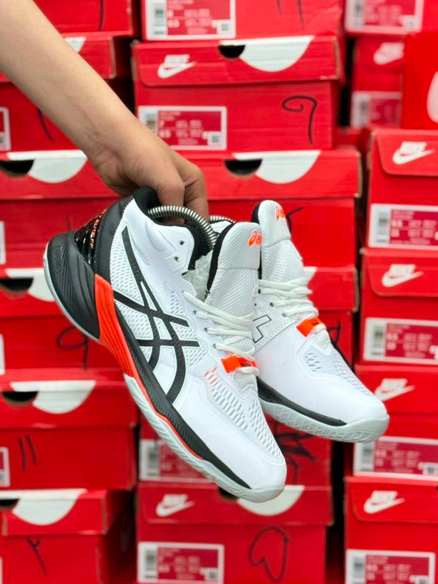 کتونی والیبال اسیکس اسکای الیت FF 2 مسترکوالیتی/سایز ۴۰ الی ۴۵/ساخت ویتنام/ASICS Sky Elite FF 2/ضمانت کالا/فروش تک و عمده