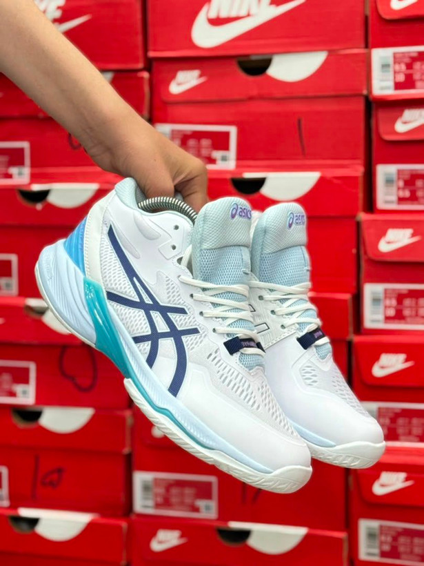 کتونی والیبال اسیکس اسکای الیت FF 2 مسترکوالیتی/سایز ۴۰ الی ۴۵/ساخت ویتنام/ASICS Sky Elite FF 2/ضمانت کالا/فروش تک و عمده