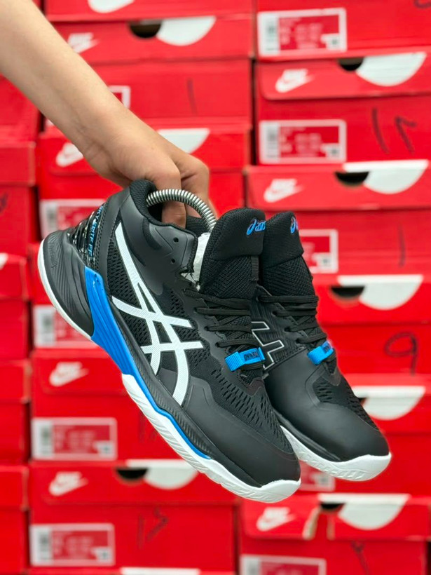 کتونی والیبال اسیکس اسکای الیت FF 2 مسترکوالیتی/سایز ۴۰ الی ۴۵/ساخت ویتنام/ASICS Sky Elite FF 2/ضمانت کالا/فروش تک و عمده