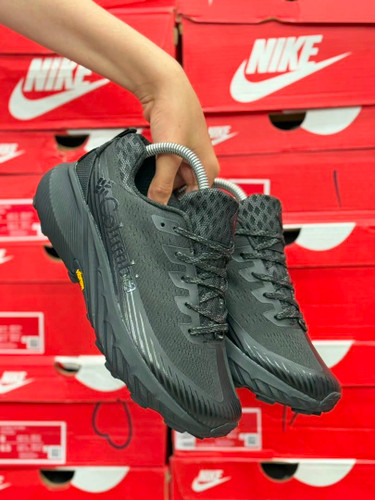 کتونی طبیعتگردی کلمبیا با زیره ویبرام/سایز ۴۰ الی ۴۵/ساخت ویتنام/ Columbia OutDry Vibram/ضمانت کالا/فروش تک و عمده