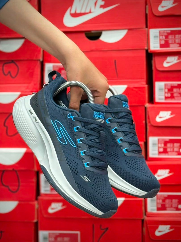 کتونی مسترکوالیتی اسکیچرز مکس کوشن پروپالشن/سایز 40 الی 45/ساخت ویتنام/Skechers Max Cushioning Propulsion/ضمانت کالا/فروش تک و عمده