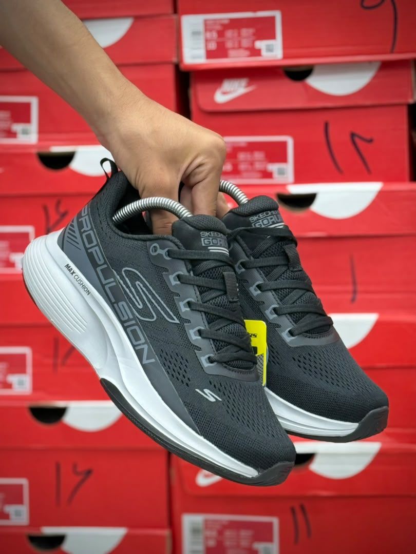 کتونی مسترکوالیتی اسکیچرز مکس کوشن پروپالشن/سایز 40 الی 45/ساخت ویتنام/Skechers Max Cushioning Propulsion/ضمانت کالا/فروش تک و عمده