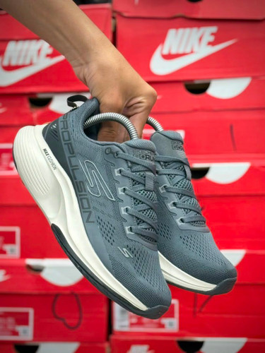 کتونی مسترکوالیتی اسکیچرز مکس کوشن پروپالشن/سایز 40 الی 45/ساخت ویتنام/Skechers Max Cushioning Propulsion/ضمانت کالا/فروش تک و عمده