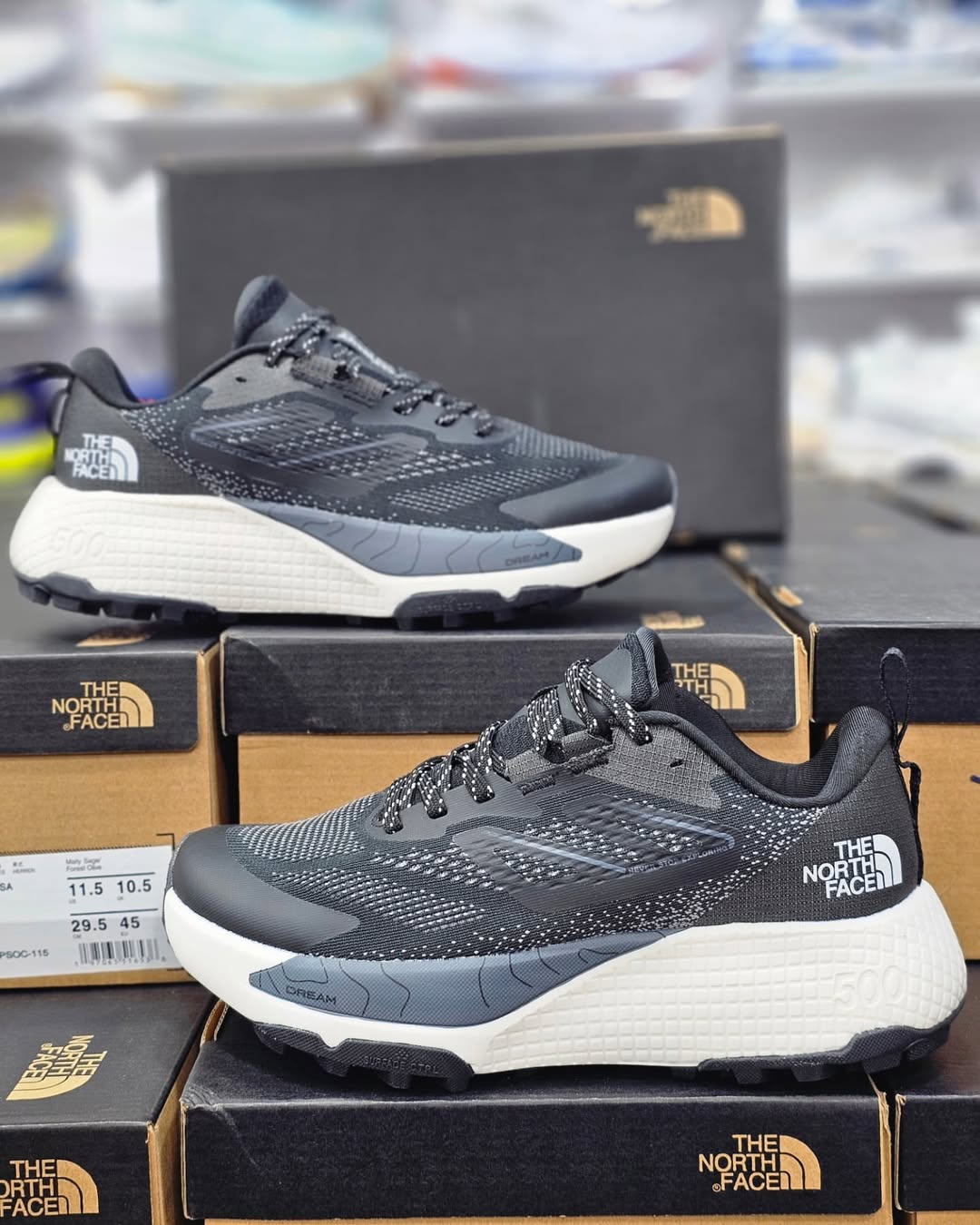 کتونی ویتنامی نورث فیس .( مشکی )وارداتی ویتنام سایز ۴۰ تا ۴۵ . north face Altamesa 500