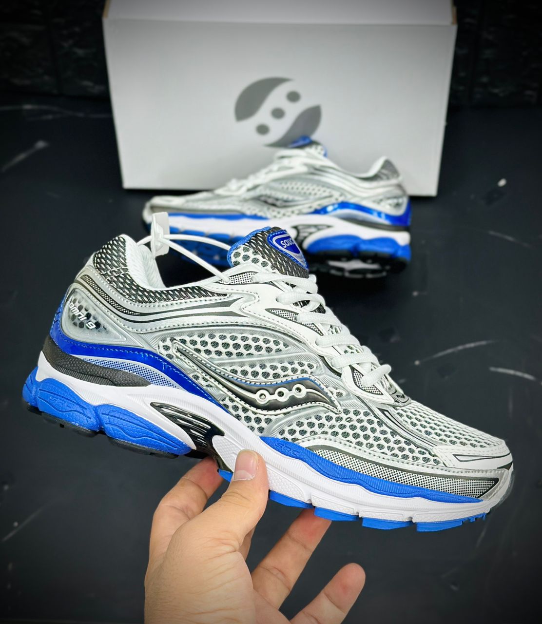 کتونی ساکونی 9 saucony omni / ساخت کشور ویتنام / سایز ۴۰ تا ۴۵ / فروش بصورت تک و عمده / Saucony omni 9 vietnam