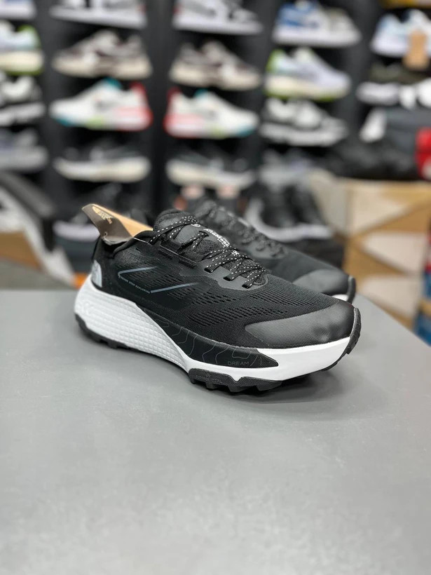 کتونی نورث فیس آلتامسا ۵۰۰ /سایز ۴۰ الی ۴۵ /ساخت ویتنام/North Face Altamesa 500 /ضمانت کالا /فروش تک و عمده