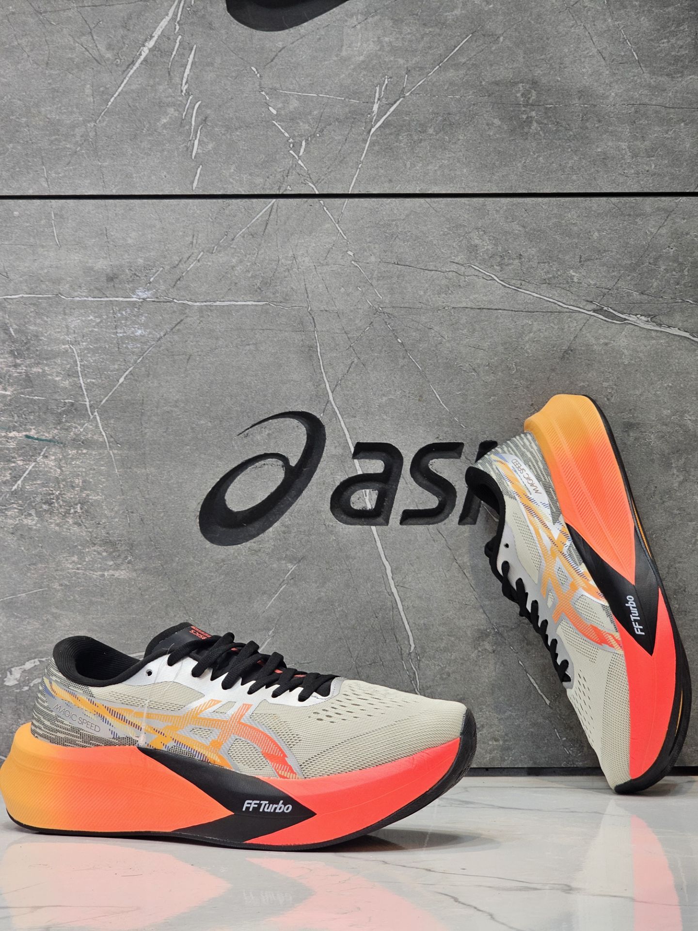 کتونی رانینگ اسیکس مجیک اسپید مسترکوالیتی /سایز ۴۰ الی ۴۵ /ساخت ویتنام /ASICS MAGIC SPEED /ضمانت کالا/فروش تک و عمده