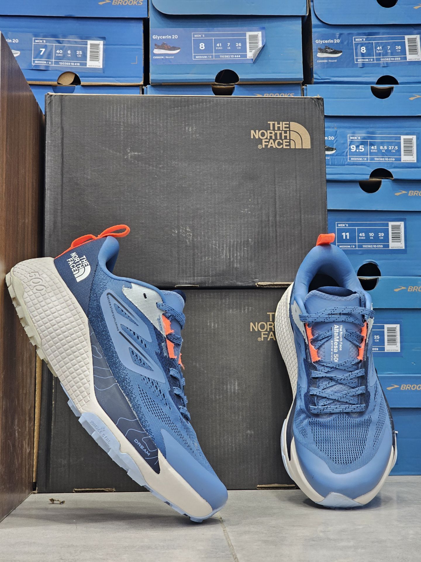کتونی نورث فیس آلتامسا ۵۰۰ /سایز ۴۰ الی ۴۵ /ساخت ویتنام/North Face Altamesa 500 /ضمانت کالا /فروش تک و عمده