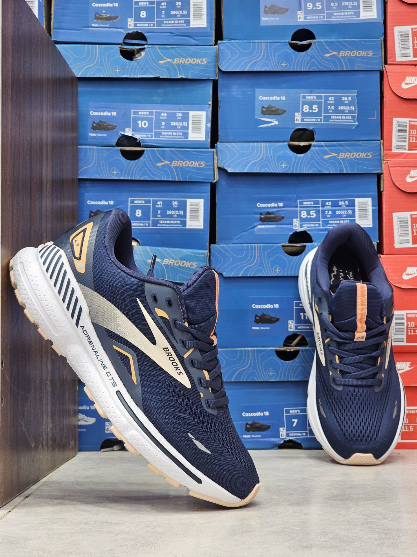کتونی رانینگ بروکس آدرنالین GTS مسترکوالیتی/سایز 40 الی 45/ساخت ویتنام/Brooks Adrenaline GTS/ضمانت کالا/فروش تک و عمده