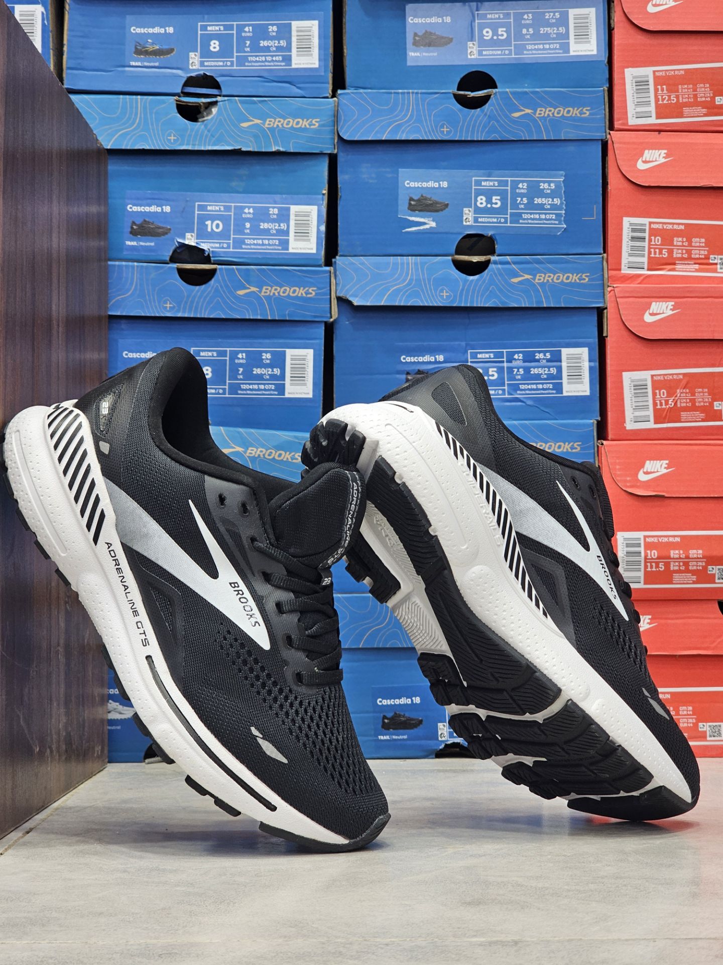 کتونی رانینگ بروکس آدرنالین GTS مسترکوالیتی/سایز 40 الی 45/ساخت ویتنام/Brooks Adrenaline GTS/ضمانت کالا/فروش تک و عمده