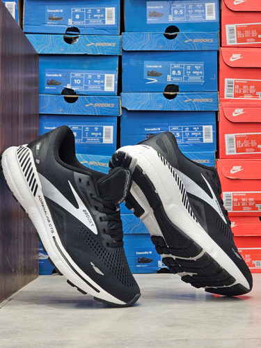 کتونی رانینگ بروکس آدرنالین GTS مسترکوالیتی/سایز 40 الی 45/ساخت ویتنام/Brooks Adrenaline GTS/ضمانت کالا/فروش تک و عمده