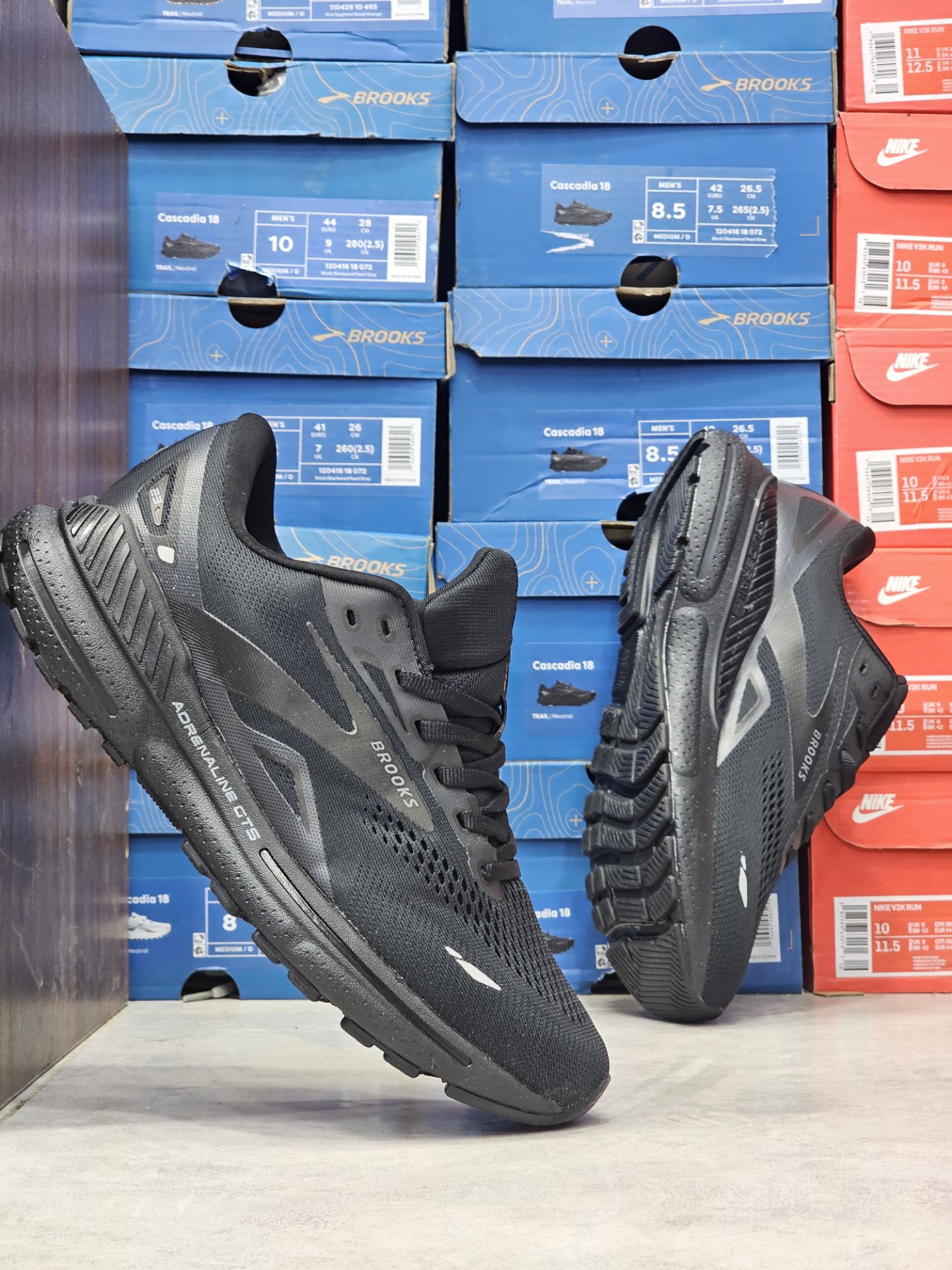 کتونی رانینگ بروکس آدرنالین GTS مسترکوالیتی/سایز 40 الی 45/ساخت ویتنام/Brooks Adrenaline GTS/ضمانت کالا/فروش تک و عمده