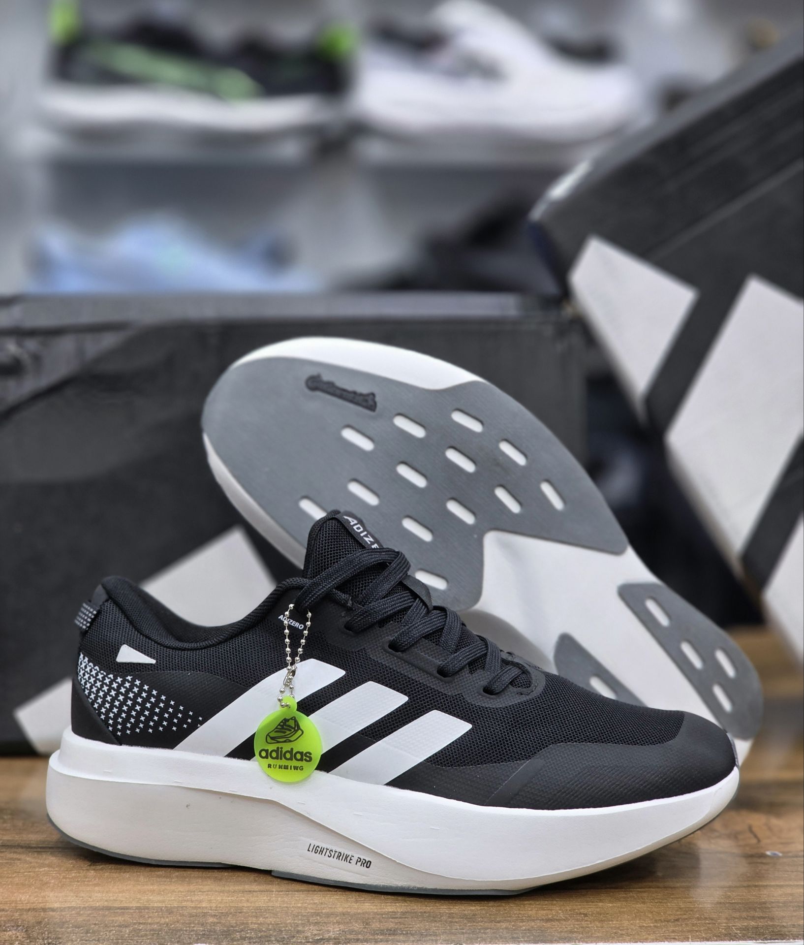 کتونی رانینگ آدیداس آدیزیرو لایتاسترایک پرو /سایز ۴۰ الی ۴۵ /ساخت ویتنام /Adidas Adizero Lightstrike Pro /ضمانت کالا /فروش تک و عمده