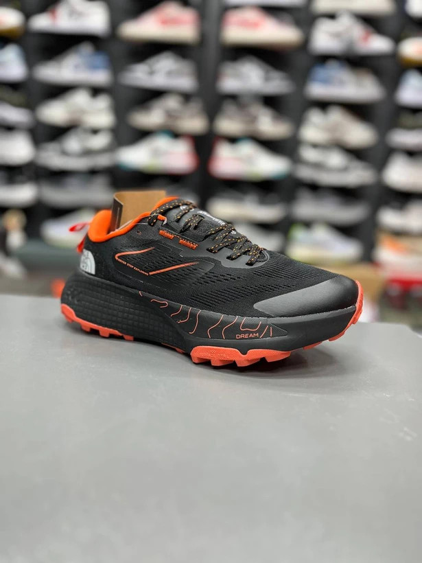 کتونی نورث فیس آلتامسا ۵۰۰ /سایز ۴۰ الی ۴۵ /ساخت ویتنام/North Face Altamesa 500 /ضمانت کالا /فروش تک و عمده