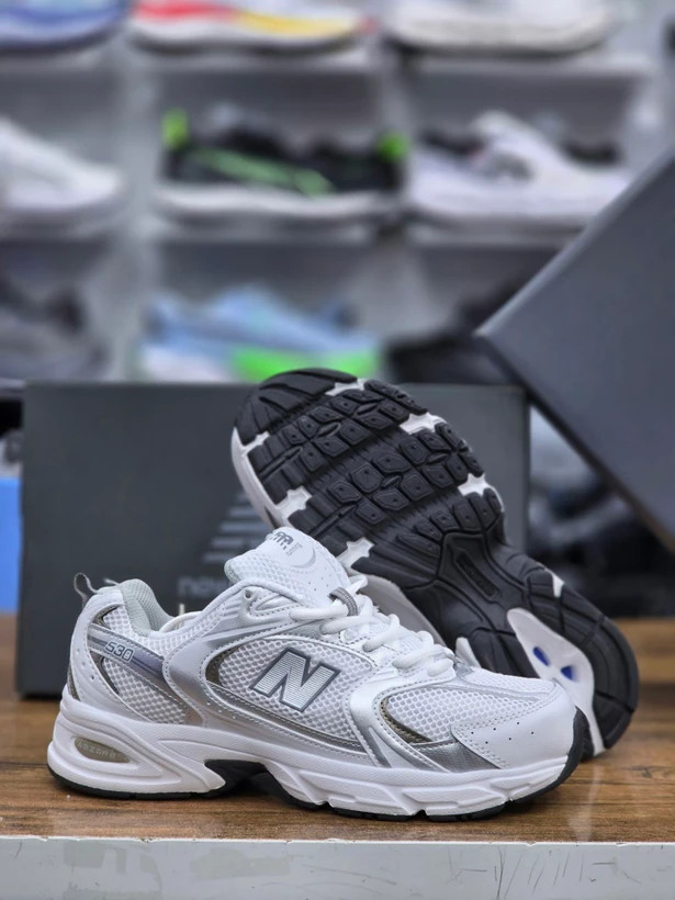 کتونی مسترکوالیتی نیوبالانس ۵۳۰/سایز ۳۷ الی ۴۵/New Balance 530/ساخت ویتنام/فروش عمده و تک