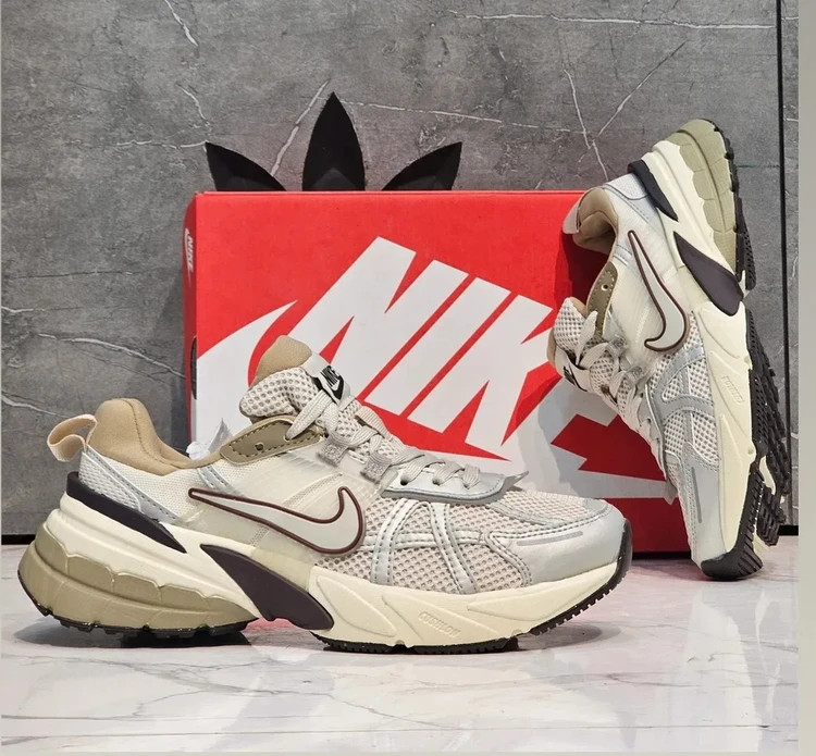 کتونی نایک وی تو کی/سایز ۳۷ الی ۴۵/ساخت ویتنام/Nike V2k Run/ضمانت کالا/فروش تک و عمده