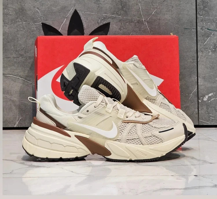 کتونی نایک وی تو کی/سایز ۳۷ الی ۴۵/ساخت ویتنام/Nike V2k Run/ضمانت کالا/فروش تک و عمده