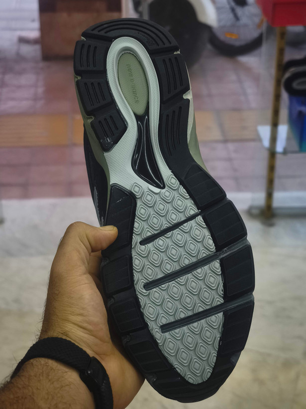 کتونی مسترکوالیتی نیوبالانس 990/سایز 40 الی 45/ساخت ویتنام/New Balance 990/ضمانت اصالت کالا