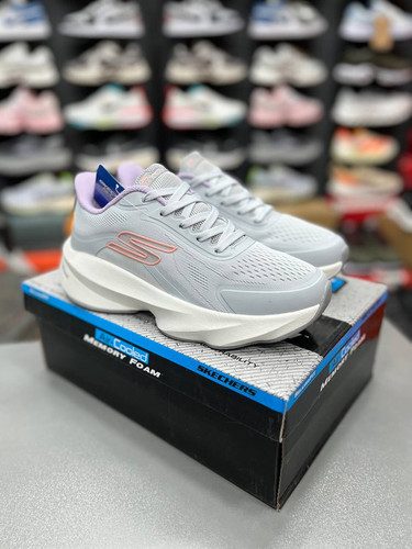 کتونی اسکیچرز هایپربرست کربن مسترکوالیتی /سایز 37 الی 40 /ساخت ویتنام /Skechers Hyperburst Carbon /ضمانت کالا /فروش به صورت تک و عمده