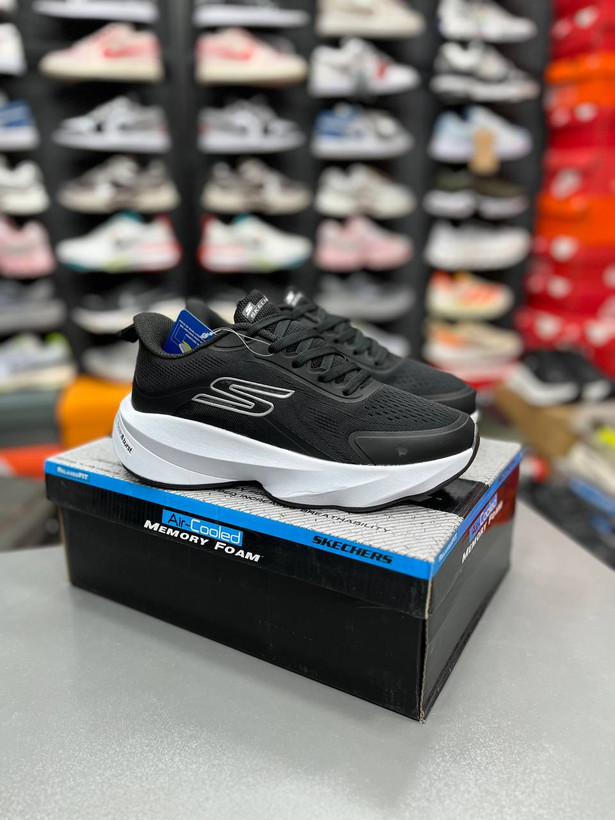 کتونی اسکیچرز هایپربرست کربن مسترکوالیتی /سایز 37 الی 40 /ساخت ویتنام /Skechers Hyperburst Carbon /ضمانت کالا /فروش به صورت تک و عمده