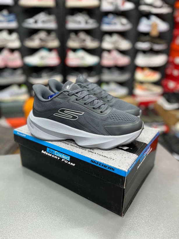 کتونی اسکیچرز هایپربرست کربن مسترکوالیتی /سایز 40 الی 45 /ساخت ویتنام /Skechers Hyperburst Carbon /ضمانت کالا /فروش به صورت تک و عمده