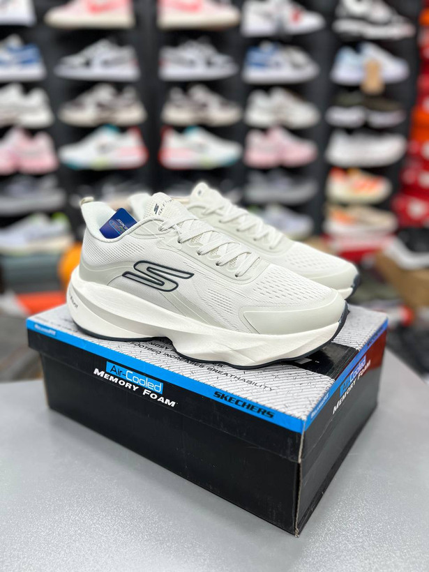 کتونی اسکیچرز هایپربرست کربن مسترکوالیتی /سایز 40 الی 45 /ساخت ویتنام /Skechers Hyperburst Carbon /ضمانت کالا /فروش به صورت تک و عمده