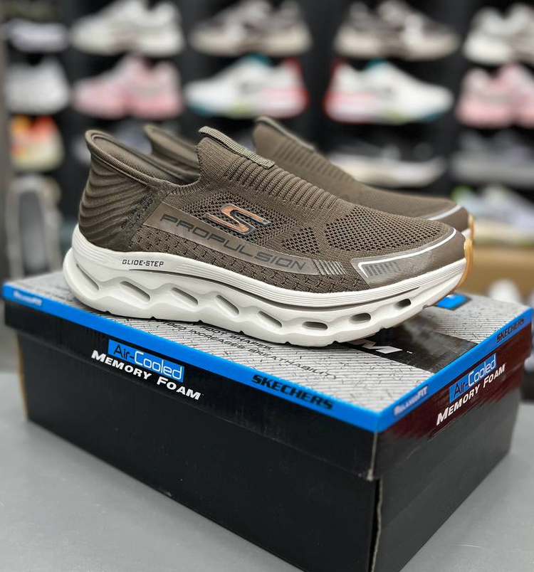 کتونی طبی اسکیچرز بدون بند/Skechers Slip Ins/سایز۴۰ الی ۴۵/ ساخت ویتنام/ضمانت کالا/فروش تک و عمده