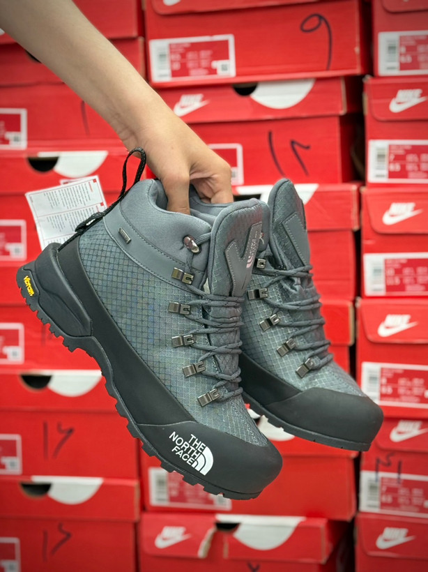 بوت کوهنوردی و طبیعت گردی نورث فیس / ضد آب و رویه گورتکس / زیره ویبرام / ضمانت کیفیت / the north face soukuu / سایز ۴۰ ۴۱ ۴۲ ۴۳ ۴۴ ۴۵