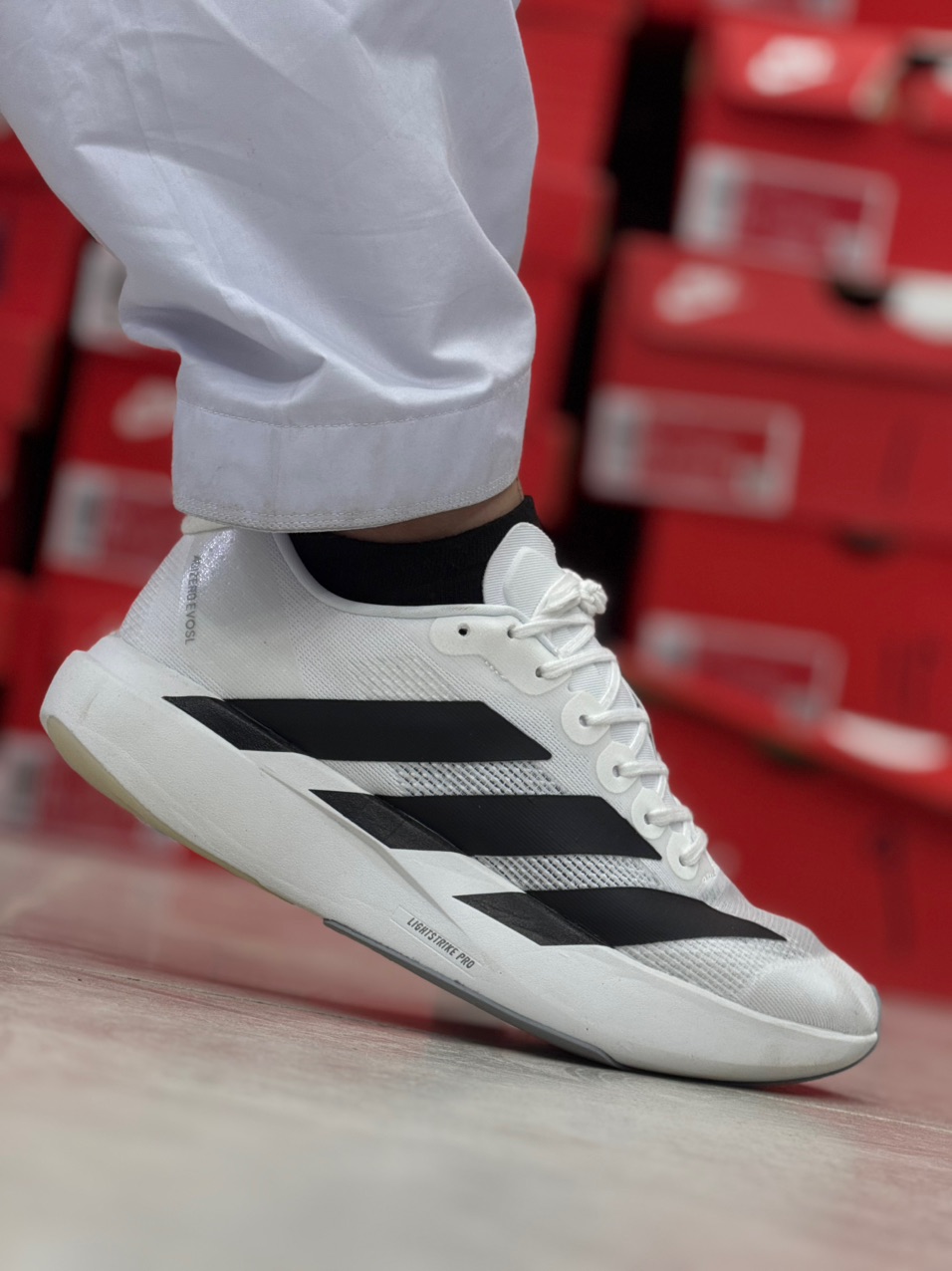 کتونی آدیداس آدی زیرو پرو 4 مسترکوالیتی/سایز ۴۰ الی ۴۵/ساخت ویتنام/Adidas Adizero Pro 4/ضمانت کالا/فروش تک و عمده