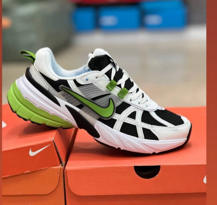 کتونی نایک وی تو کی/سایز ۴۰ الی ۴۵/ساخت ویتنام/Nike V2k Run/ضمانت کالا/فروش تک و عمده