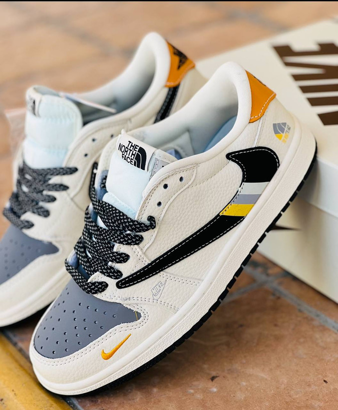 کتونی نایک تراویس اسکات ایکس مسترکوالیتی /سایز ۳۷ الی ۴۵ /ساخت ویتنام /Nike Travis Scott X /ضمانت کالا /فروش تک و عمده