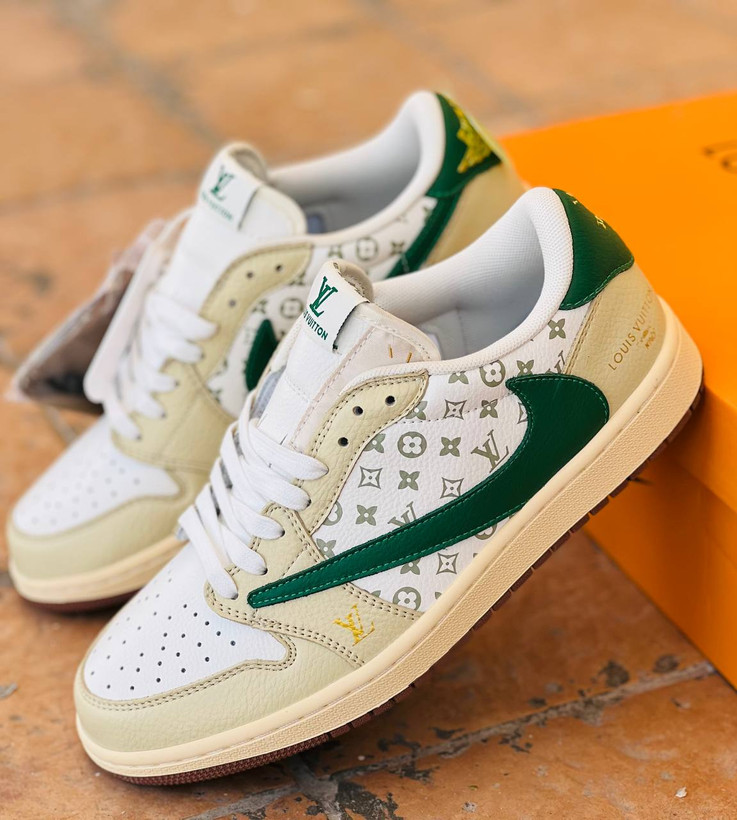 کتونی نایک تراویس اسکات ایکس مسترکوالیتی /سایز ۳۷ الی ۴۵ /ساخت ویتنام /Nike Travis Scott X /ضمانت کالا /فروش تک و عمده