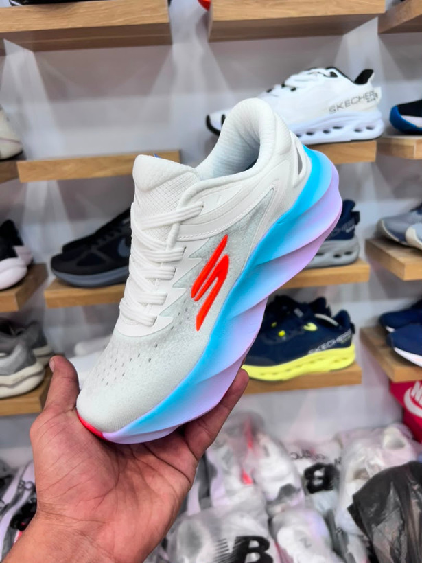 کتونی اسکیچرز هایپربرست کربن مسترکوالیتی /سایز 3۶ الی 40 /ساخت ویتنام /Skechers Hyperburst Carbon /ضمانت کالا /فروش به صورت تک و عمده