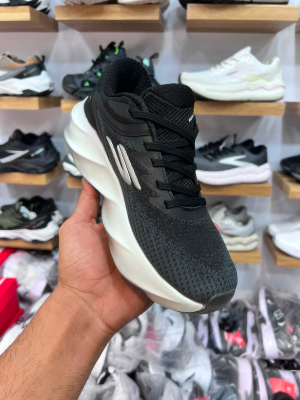کتونی اسکیچرز هایپربرست کربن مسترکوالیتی /سایز 3۶ الی 40 /ساخت ویتنام /Skechers Hyperburst Carbon /ضمانت کالا /فروش به صورت تک و عمده