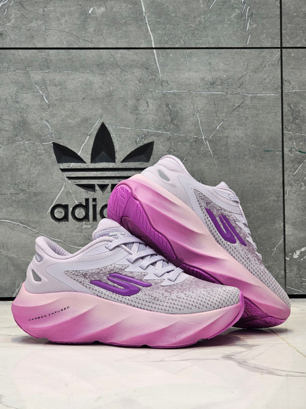 کتونی اسکیچرز هایپربرست کربن مسترکوالیتی /سایز 3۶ الی 40 /ساخت ویتنام /Skechers Hyperburst Carbon /ضمانت کالا /فروش به صورت تک و عمده