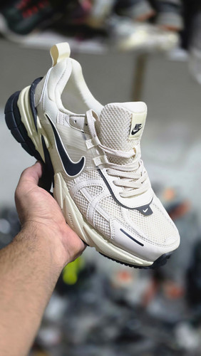 کتونی نایک وی تو کی/سایز ۴۴/ساخت ویتنام/Nike V2k Run/ضمانت کالا/فروش تک و عمده