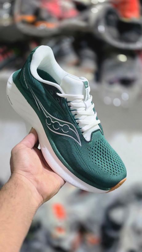 کتونی ساکونی مدل راید ۱۸ مسترکوالیتی/سایز 44 /Saucony Ride 18 / ضمانت کیفیت کالا / فروش عمده و تک