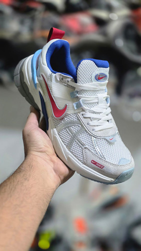 کتونی نایک وی تو کی/سایز 42/ساخت ویتنام/Nike V2k Run/ضمانت کالا/فروش تک و عمده
