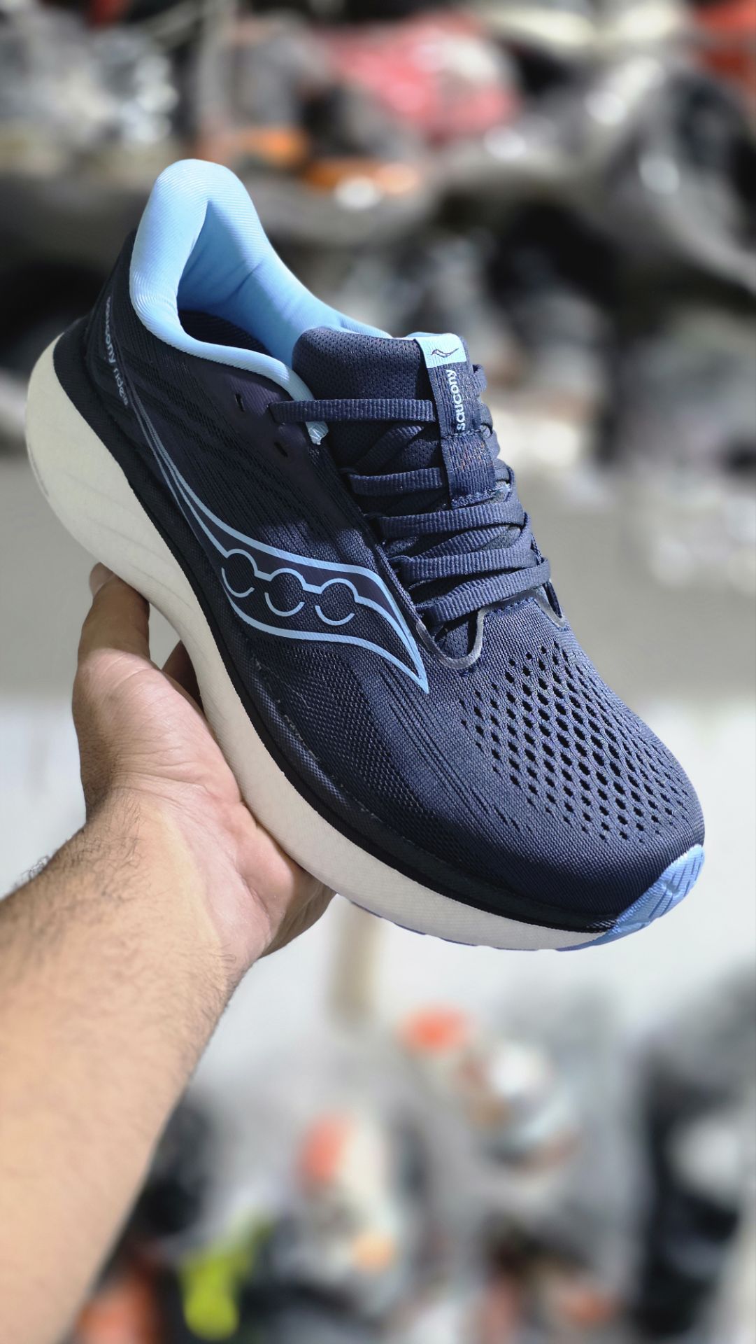کتونی ساکونی مدل راید ۱۸ مسترکوالیتی/سایز 44 /Saucony Ride 18 / ضمانت کیفیت کالا / فروش عمده و تک